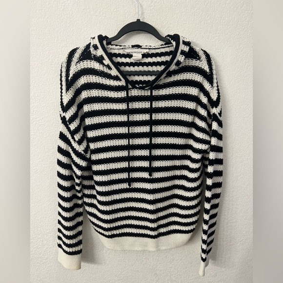 Workshop Republic Clothing Sweaters - Workshop Republic black & white hooded sweater womens size large